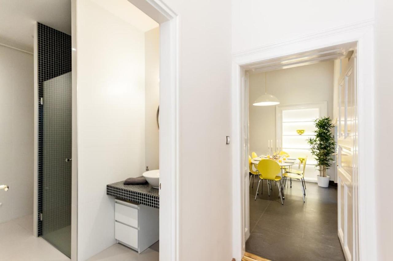 Bpr Sophisticated Astoria Suite With Balcony Budapest Luaran gambar
