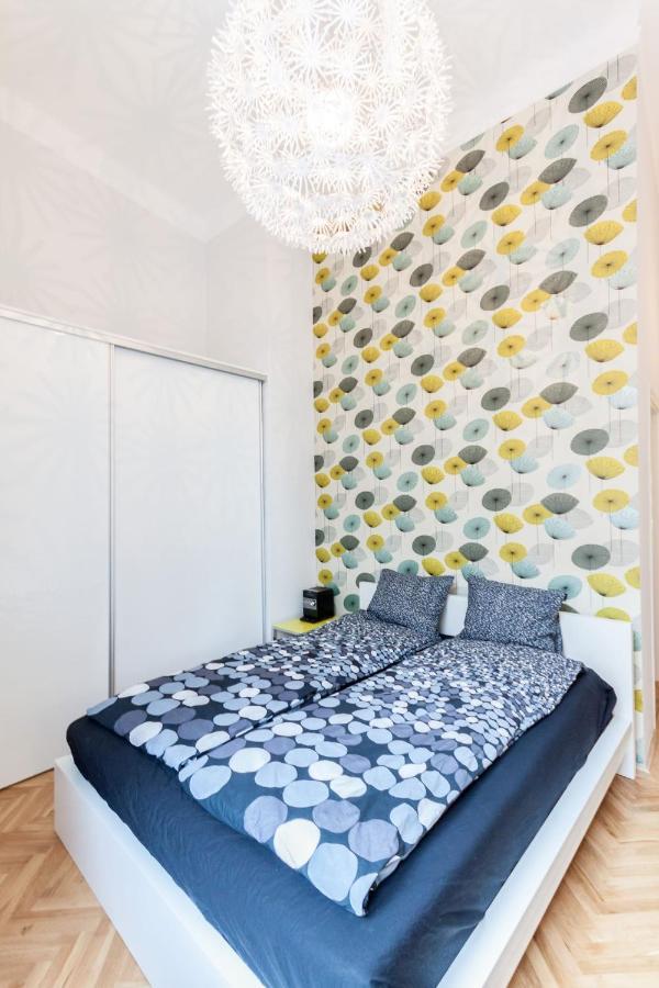 Bpr Sophisticated Astoria Suite With Balcony Budapest Luaran gambar