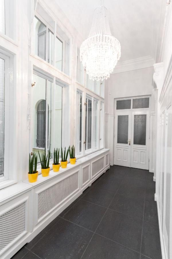 Bpr Sophisticated Astoria Suite With Balcony Budapest Luaran gambar
